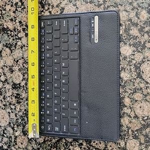 Bluetooth Keyboard for a tablet